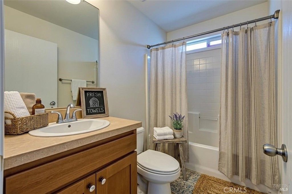 Image 16 of property listing at 5020 Lakeshore Boulevard, Lakeport, CA 95453