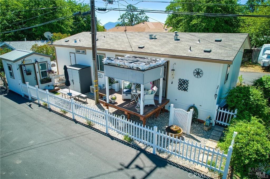 Image 21 of property listing at 5020 Lakeshore Boulevard, Lakeport, CA 95453