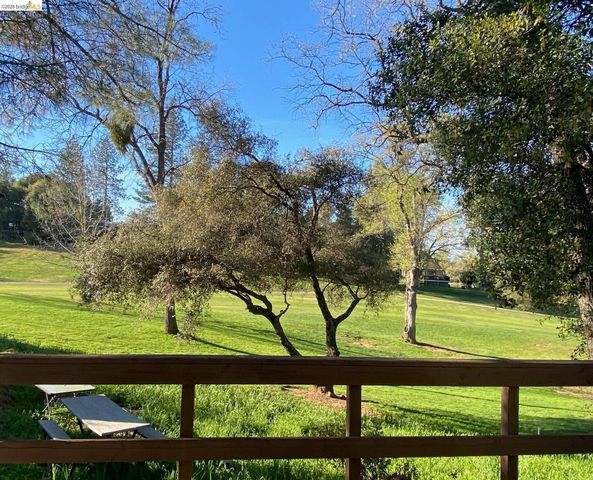 19080 Dyer Ct 7, Groveland, CA 95321