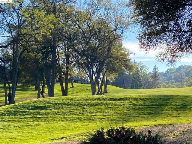 19080 Dyer Ct 7, Groveland, CA 95321