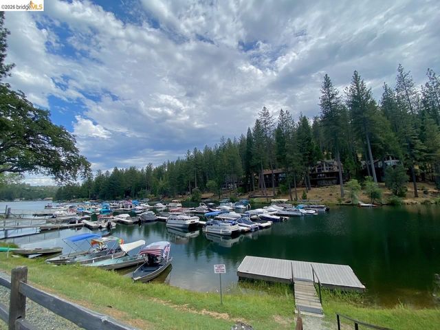 19080 Dyer Ct 7, Groveland, CA 95321