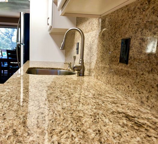 19080 Dyer Ct 7, Groveland, CA 95321