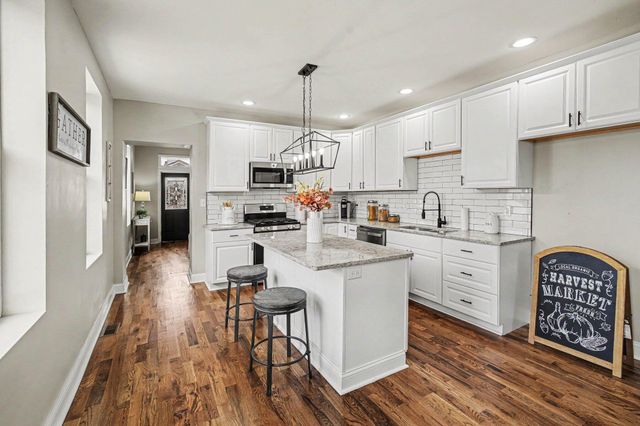 216 W 7th Street, Newport, KY 41071