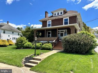 19 S CONSTITUTION AVE, New Freedom, PA 17349