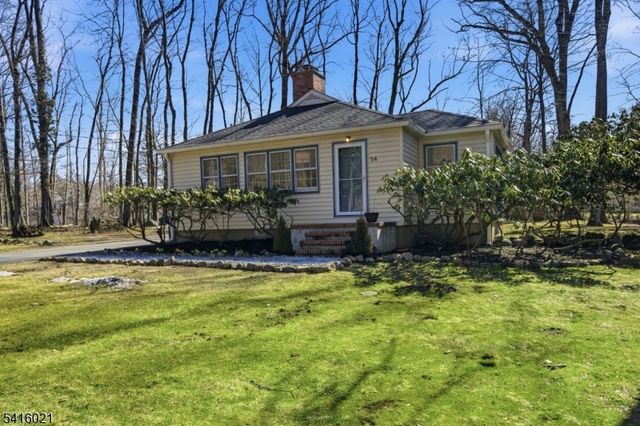 54 Cobb Rd, Mountain Lakes Boro, NJ 07046