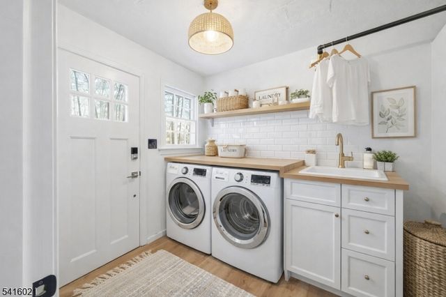 54 Cobb Rd, Mountain Lakes Boro, NJ 07046