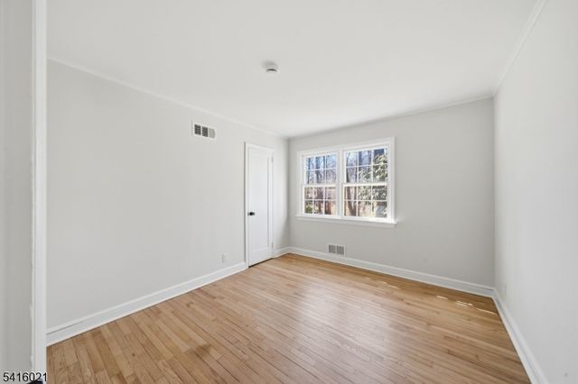 54 Cobb Rd, Mountain Lakes Boro, NJ 07046