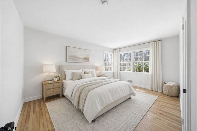 54 Cobb Rd, Mountain Lakes Boro, NJ 07046