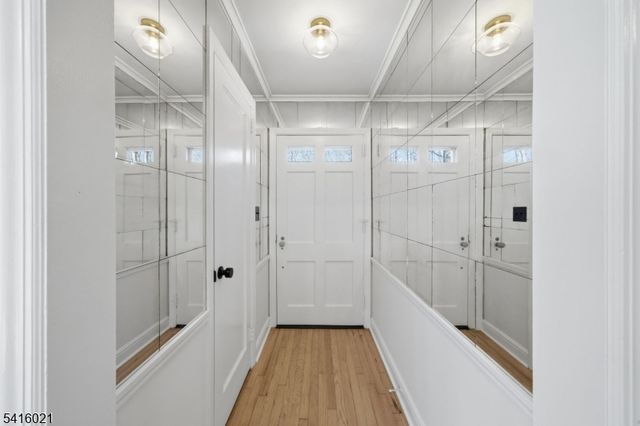 54 Cobb Rd, Mountain Lakes Boro, NJ 07046