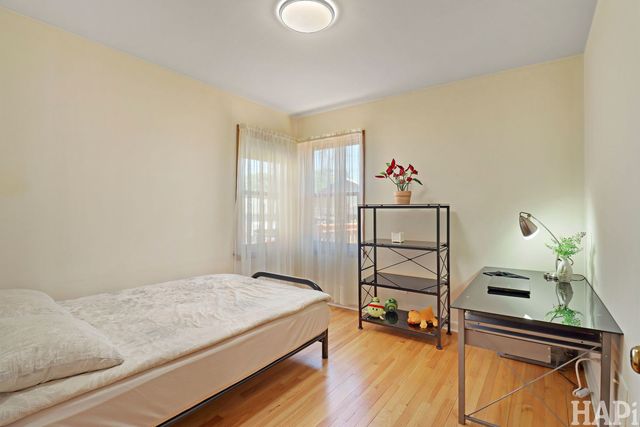 4805 N Nottingham Avenue, Chicago, IL 60656