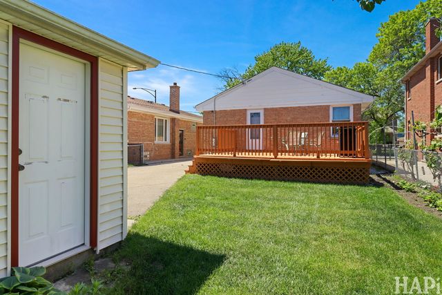 4805 N Nottingham Avenue, Chicago, IL 60656