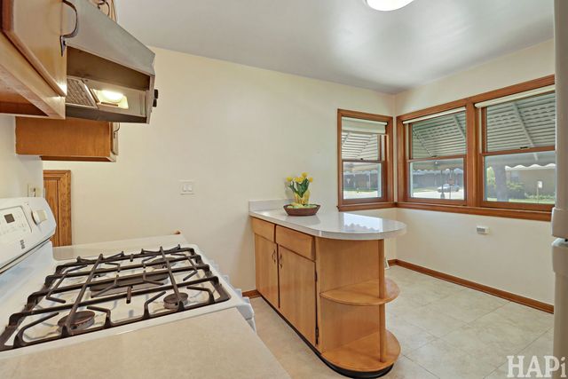 4805 N Nottingham Avenue, Chicago, IL 60656