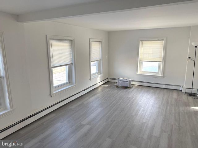 134 N MAIN ST, North Wales, PA 19454