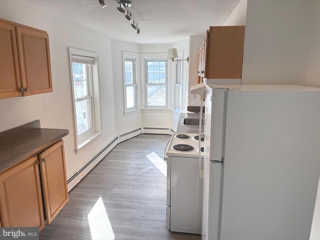 134 N MAIN ST, North Wales, PA 19454