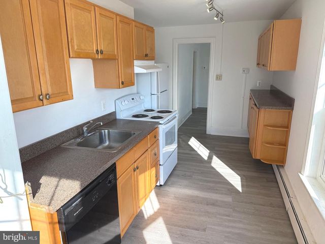 134 N MAIN ST, North Wales, PA 19454