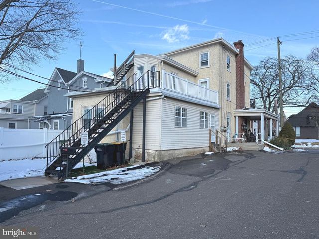 134 N MAIN ST, North Wales, PA 19454