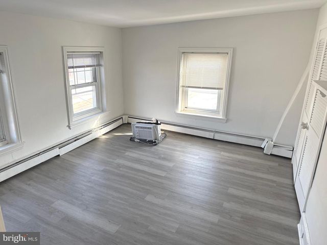 134 N MAIN ST, North Wales, PA 19454