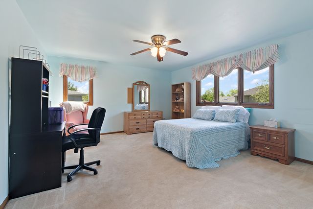 17300 Brook Hill Drive, Orland Park, IL 60467