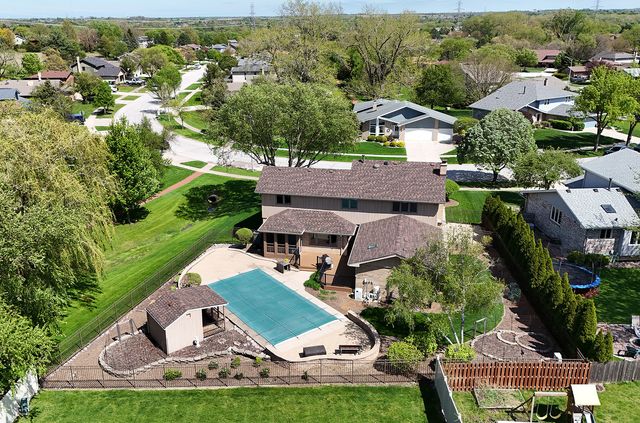 17300 Brook Hill Drive, Orland Park, IL 60467