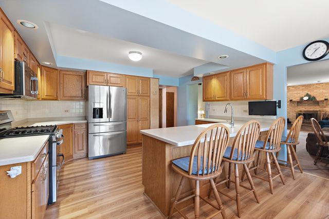 17300 Brook Hill Drive, Orland Park, IL 60467