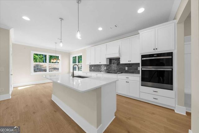 5582 Overview Drive, Flowery Branch, GA 30542