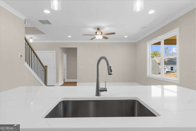 5582 Overview Drive, Flowery Branch, GA 30542