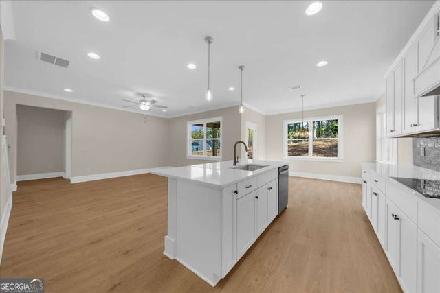 5582 Overview Drive, Flowery Branch, GA 30542