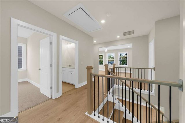 5582 Overview Drive, Flowery Branch, GA 30542