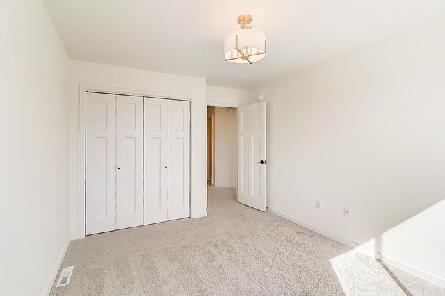 6800 32nd Street S, Fargo, ND 58104