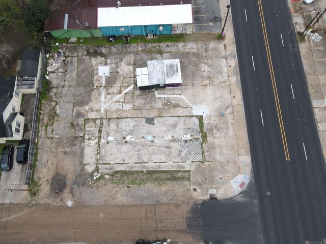 1866 N Foster Dr, Baton Rouge, LA 70806