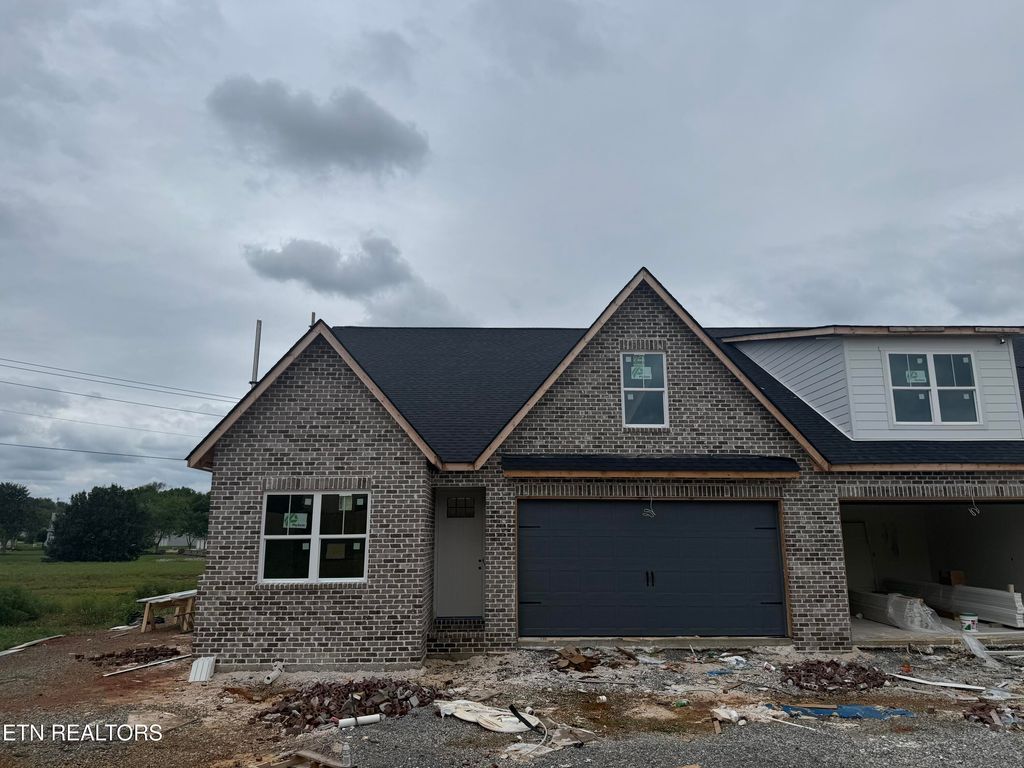 180 River Park Lane, Sweetwater, TN 37874