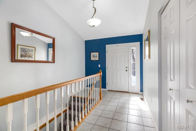 1902 Glenn Court, Lake Sherwood, MO 63357