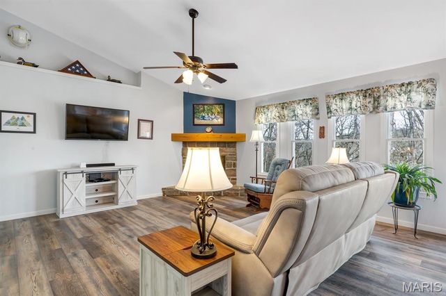 1902 Glenn Court, Lake Sherwood, MO 63357