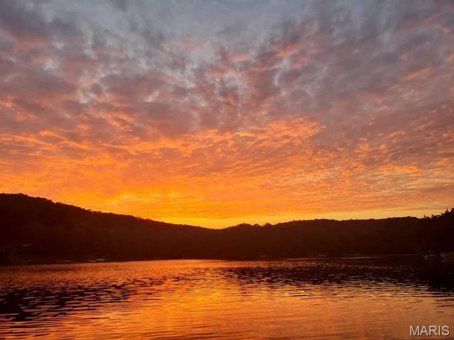 1902 Glenn Court, Lake Sherwood, MO 63357