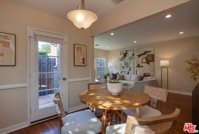 15031 Hartland Street, Van Nuys (los Angeles), CA 91405