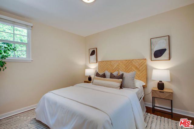 15031 Hartland Street, Van Nuys (los Angeles), CA 91405