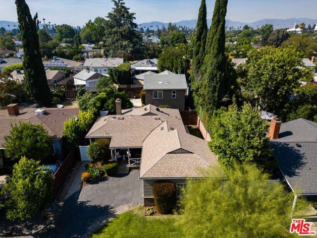 15031 Hartland Street, Van Nuys (los Angeles), CA 91405
