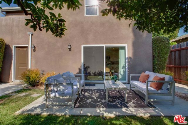 15031 Hartland Street, Van Nuys (los Angeles), CA 91405