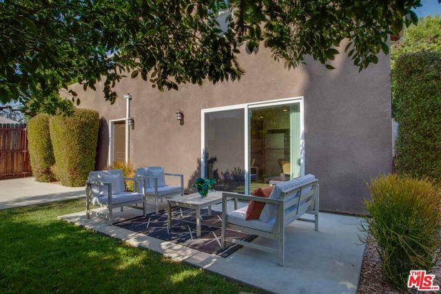 15031 Hartland Street, Van Nuys (los Angeles), CA 91405