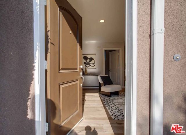 15031 Hartland Street, Van Nuys (los Angeles), CA 91405