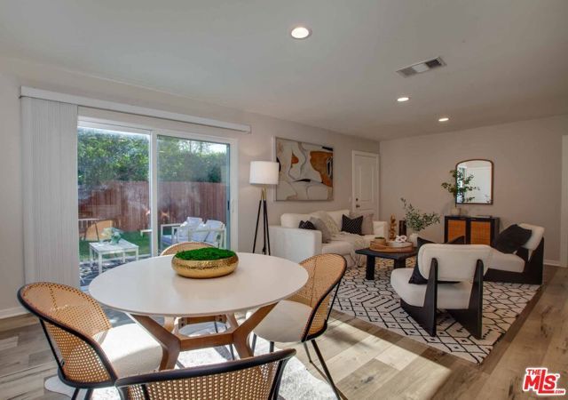 15031 Hartland Street, Van Nuys (los Angeles), CA 91405