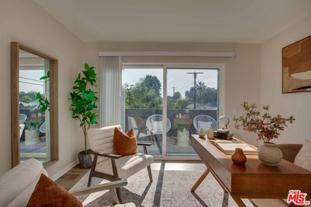 15031 Hartland Street, Van Nuys (los Angeles), CA 91405