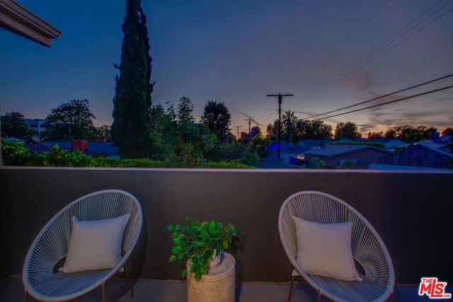 15031 Hartland Street, Van Nuys (los Angeles), CA 91405