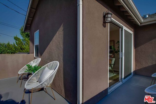 15031 Hartland Street, Van Nuys (los Angeles), CA 91405