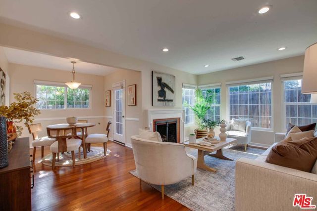 15031 Hartland Street, Van Nuys (los Angeles), CA 91405