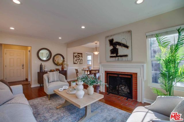 15031 Hartland Street, Van Nuys (los Angeles), CA 91405