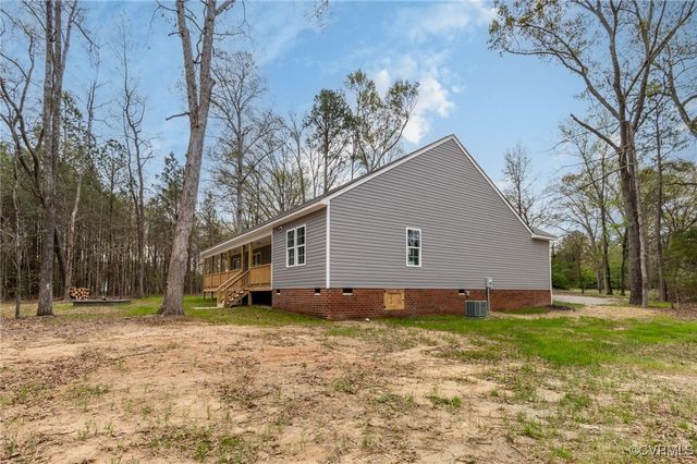 24702 River Rd, Dinwiddie, VA 23803