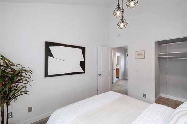 2078 Delaware Street, San Mateo, CA 94403