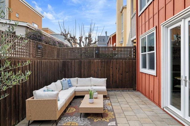 2078 Delaware Street, San Mateo, CA 94403