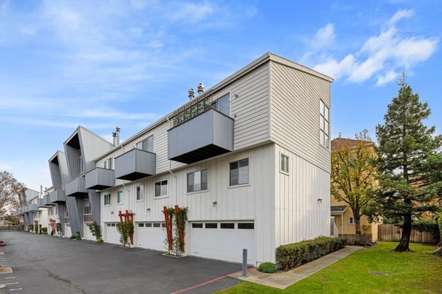 2078 Delaware Street, San Mateo, CA 94403